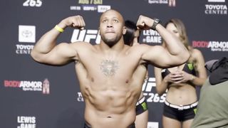 10 Fighters That are BANNED From The UFC