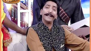 مجبور ملنگی ااپںے شاگرد کےساتھ