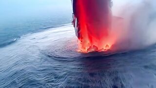Gunung berapi ditengah laut