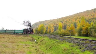 Old steam train approaching