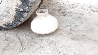 Experiment Teste Box Bottle Clay Pitcher Crushed_ ٹریکٹرٹرالی تجربہ کیاکے بوکس بوتل مٹی گھڑا کوکچلا