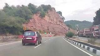 Roz ati ho khuwabon men