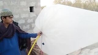 LPG gas is also being filled in plastic bags in Pakistan