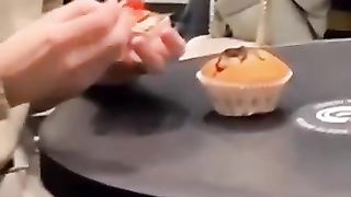 Queen cake