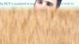 आखिर क्यों कर रहे है किसान Protest #theiashub #kisaanandolan #farmerprotest #shorts #ytshorts