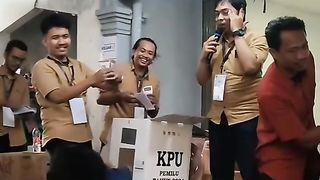 Pantes selesai ngitung surat suaranya subuh ????