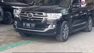 Andap Asor! Sikap Gus Iqdam Yang Patut Dicontoh