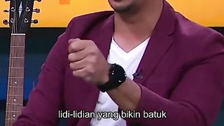 Jajanan sekolahan Livy Salmon?!? #shorts #talkpod