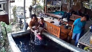Hati hati dan waspada ayah bunda dalam membersamai anak anak kita