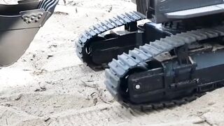 RC Excavator Huina