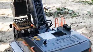 RC Excavator Huina