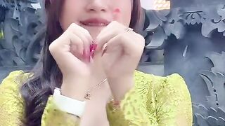 balinese woman is very cute #viral video