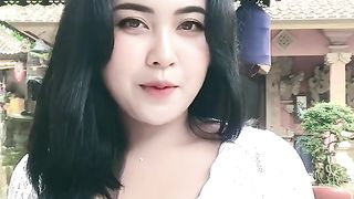 Beautiful woman from Bali indonesia #viral video