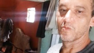 Pai tá fazendo o quê pai? nada