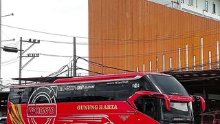 Volvo bus Gunung Harta Legacy SR-3 Laksana Carroserie