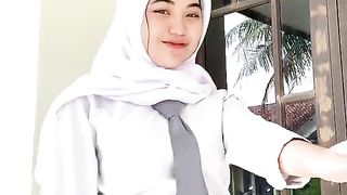 Stunning Beautiful Girl 17