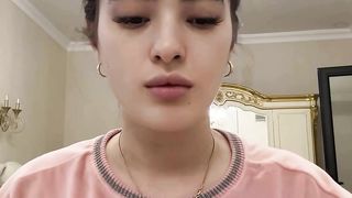 Secrets of charming daytime makeup
