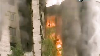 Общежитие развалилось в хлам. Россия.