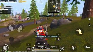 Fight_with_enemies_in_pubg_mobile_battle_ground
