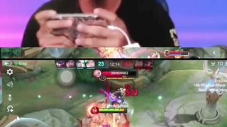 ketika ustadz bermain game