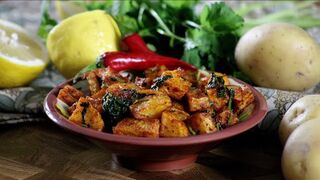 Potato Recipe - Lebanese Vegan Spicy Potatoes with coriander and garlic batata harra
