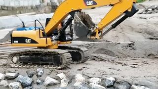 RC Excavator