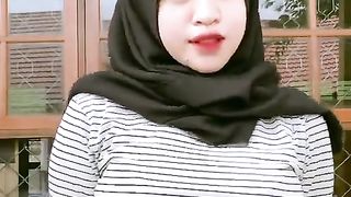 Stunning Beautiful Girl 23