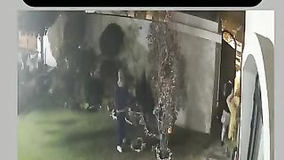 Ahankar Imran Riaz khan ke girftari ki CCTV footage