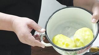how to make mashed potatoes. #patoto #garnish .