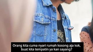 Seorang ojek yg ngakalin cewe ke rumah kosong