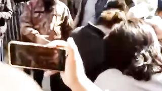 پولیس عمران ریاض کو عدالت سے لے گئی