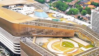 The largest mall ever vuilt in the world, spaning over 200 acres of land equivalent to more than 110 football fields!