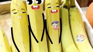 Life Doodles Prank With Bananas ????