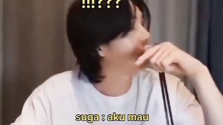 Suga eating