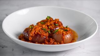 Indian Onion Curry in a Spicy Tomato Sauce - Pyaz Ki Sabzi Recipe