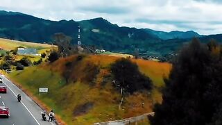 Ouvir música colombiana ritmo acelerado muito bom