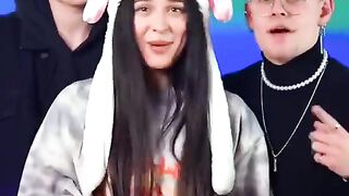 tiktok hot girls trends