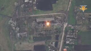 Ukrainian Lancet KUB loitering munition strikes on Russian M777 howitzer