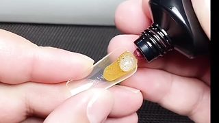How apply nail extension