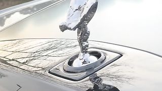 Inside the $666k 2024 V12 #RollsRoyce PHANTOM ???? #ASMR #rollsroycephantom #luxurycars.