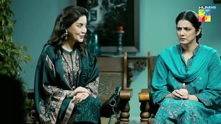 Beti Ki Mangni Ke Din Maa Dulhan Ke Roop Mein...! #alizehshah #fahadsheikh - Farz - HUM TV.