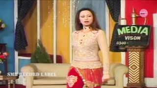 DEEDAR_STAGE_DANCE