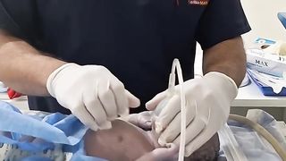This Baby Must not Die, God please help the Doctor