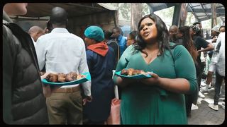 South Africa Street Food in Johannesburg!! Braai, Bread and Beef Head!!