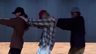 Taehyung With His Swag