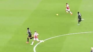 From_goalkeeper_to_goal_scored_in_10_seconds!_Trossard_vs_Crystal_Palace