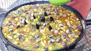 today fantastico paella giant