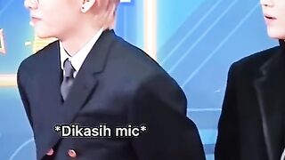 Ketika bangtan dikasih mic