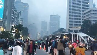 There were riots in Jakarta, several bus stops were burned by the mob