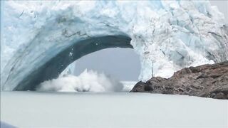 Glacier bridge collapses in Perito Moreno __ Viral Video UK